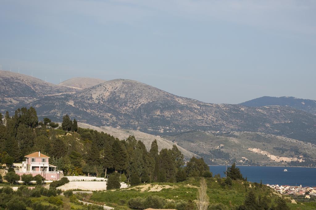 Villa Athinais Lixouri Exterior photo